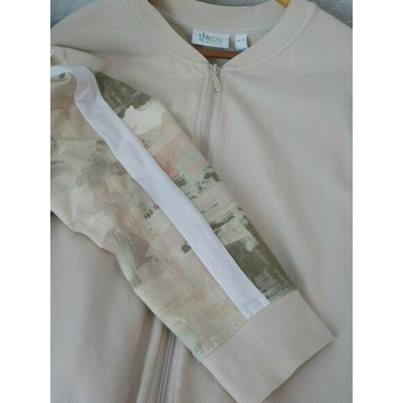 D&Co Active Sports Jacket Full Zip Up Women size XL Beige with Camo Sleeves - Picture 8 of 11
